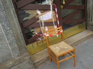 2015_10_18 Milano (I), Broken door