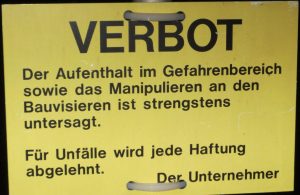 2014_10_17 Locarno (CH), Baugespann-Verbotsschild