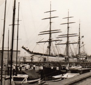 1962_07_11 Die "Gorch Fock" in Kiel