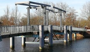 2019_02_16 Friedrichstadt: Blaue Brücke über Westersielzug