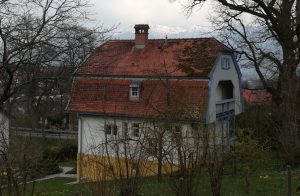 2019_04_07 Murnau, Münterhaus vor Alpenkulisse