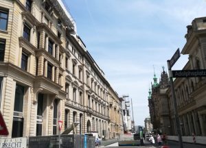 2019_07_20 HH Nikolai-Quartier: BID-Station 01 Rathaus 13 Alter Wall