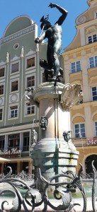 2019_08_18 Augsburg: Merkurbrunnen