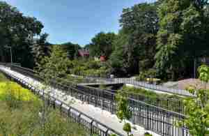 2020_06_23 Hamburg: Tarpenbek-Brücke mit Rampe