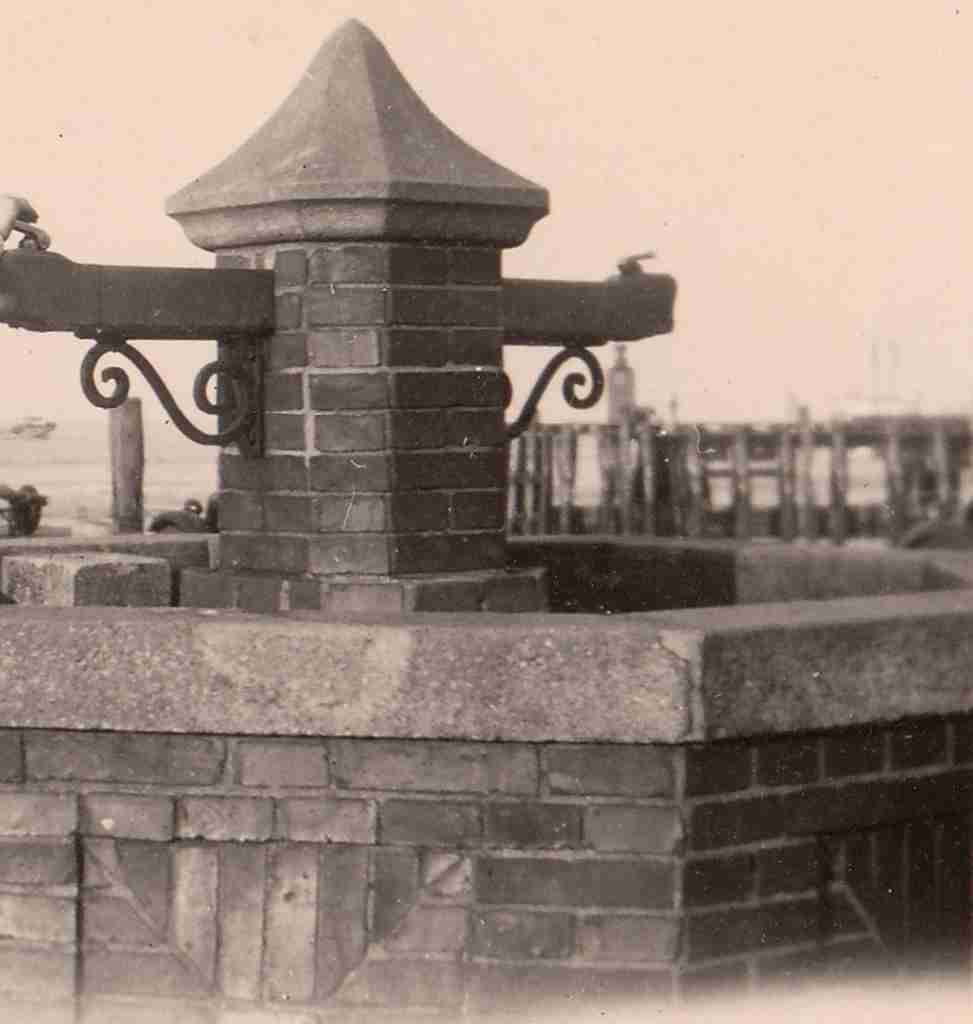 1953 Sommer - Cuxhaven Alte Liebe 1 detail 2