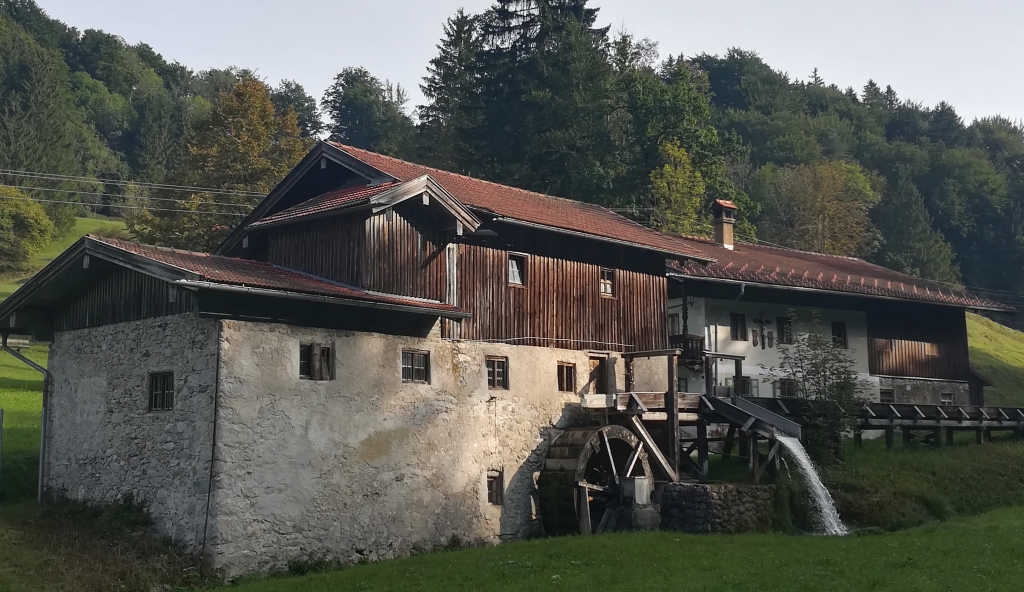 2021_09_22 092843a Nußdorf Mühlenweg #01