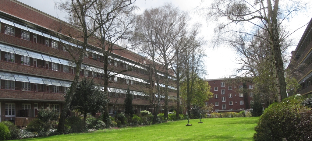 2022_04_10 Dulsberg, Laubenganghäuser