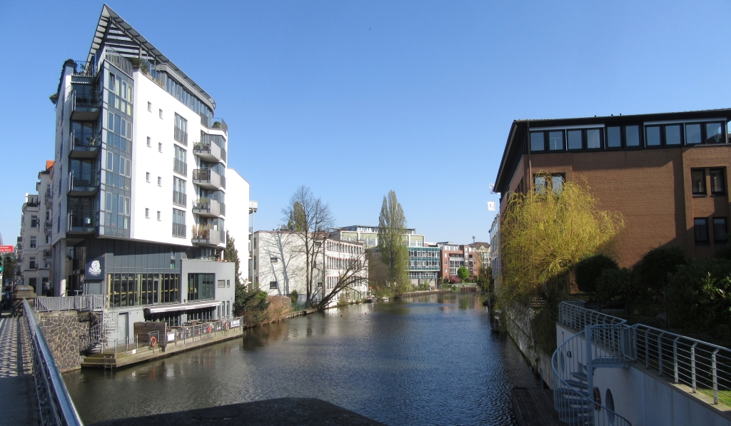 2022_04_23 0497a Osterbek von Mühlenkampbrücke