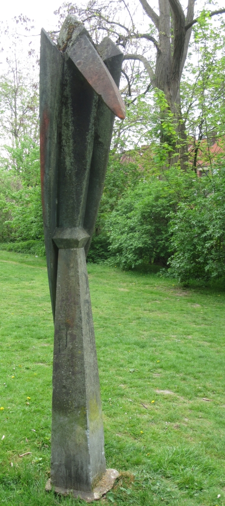 2022_05_07 0664a K.Becker 1987-89 Drei Vogelsäulen