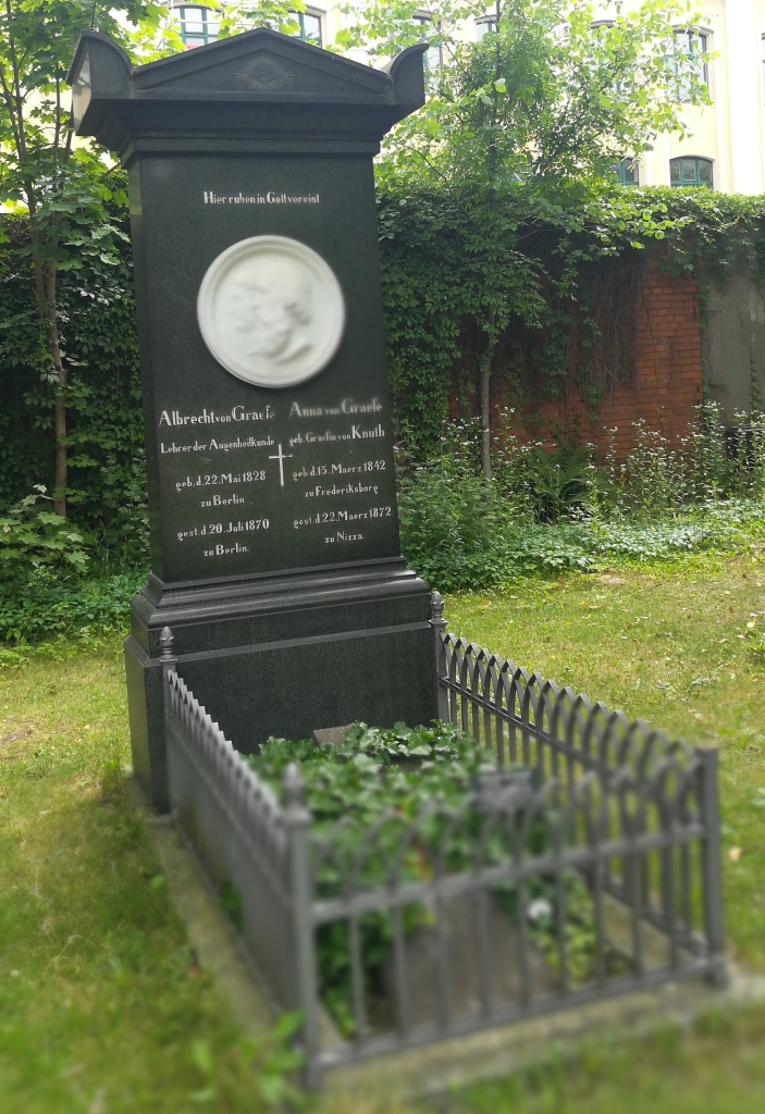 2022_06_12 114329a Berlin-Kreuzberg Albrecht von Graefe 1828-1870