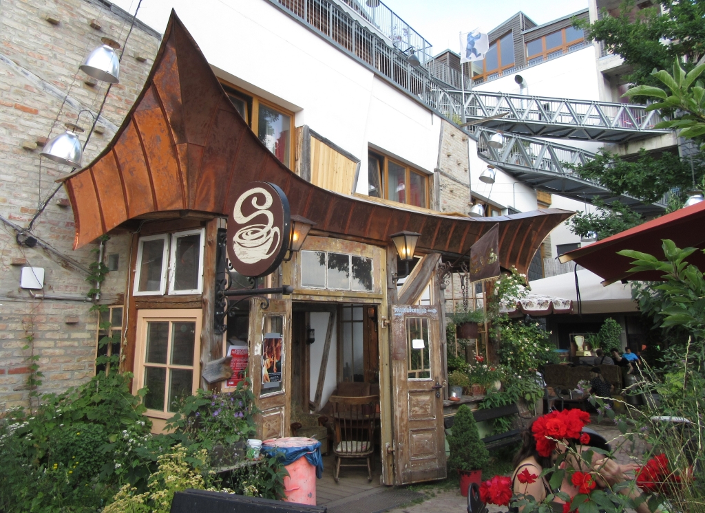 2022_06_12 IMG_1003a Berlin: Holzmarkt