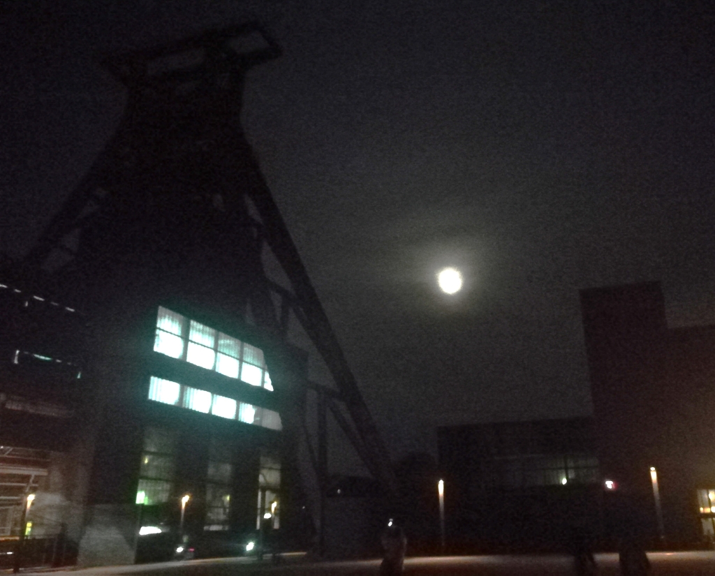 2022_11_08 190526b Essen, Zeche Zollverein