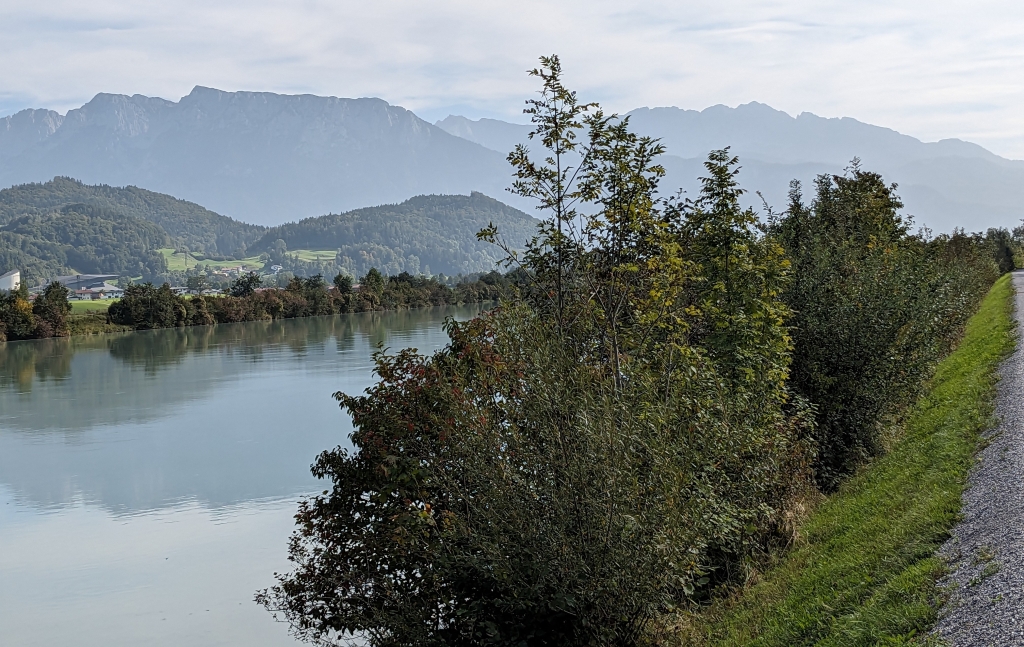 PXL_20231003_122742210a Inn bei Erl mit Zahmem & Wildem Kaiser